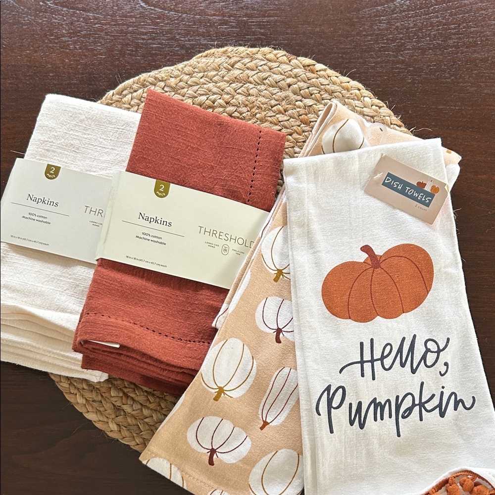 NWT Threshold Fall Napkin & dish towels set